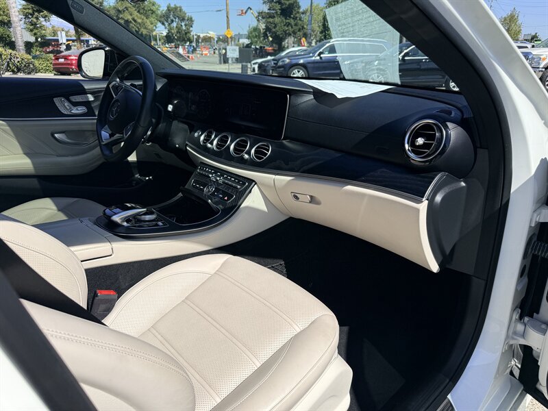 Used 2018 Mercedes-Benz E 43 AMG 4MATIC Sedan image 28