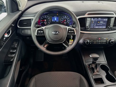 Used 2019 Kia Sorento L FWD image 16
