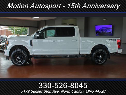Used 2022 Ford F250 Lariat w/ Black Appearance Package image 7