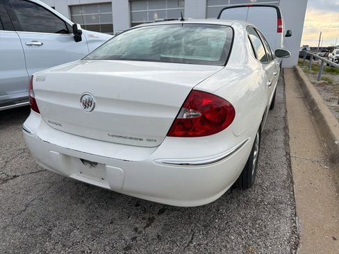 Used 2008 Buick LaCrosse CX image 3