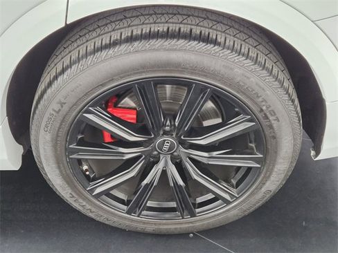 Used 2023 Audi SQ8 Prestige image 11