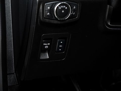 Used 2018 Ford F150 Lariat w/ Equipment Group 502A Luxury AWD/4WD image 34