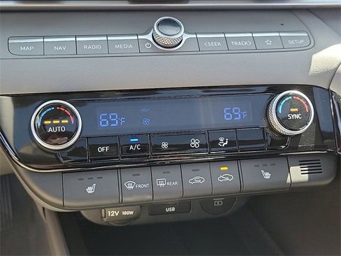 New 2025 Hyundai Elantra Sport image 13