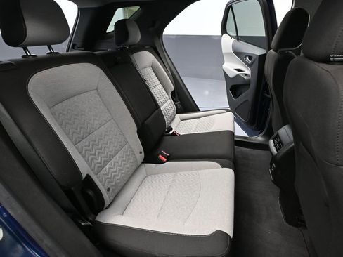 Used 2022 Chevrolet Equinox LS AWD/4WD image 39