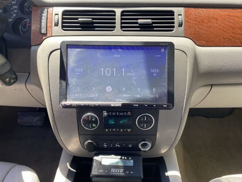 Used 2008 GMC Sierra 2500 SLT w/ Sun And Navigation Package AWD/4WD image 24