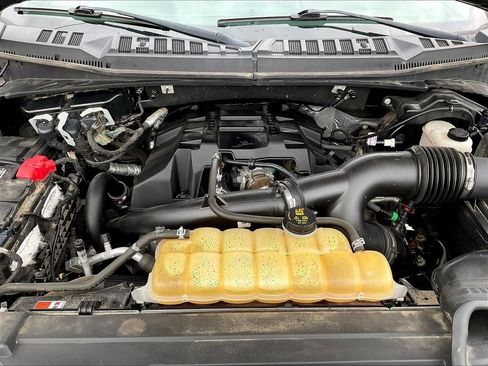 Used 2018 Ford F150 XLT w/ Equipment Group 302A Luxury AWD/4WD image 28