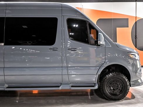 Used 2023 Mercedes-Benz Sprinter 2500 image 4