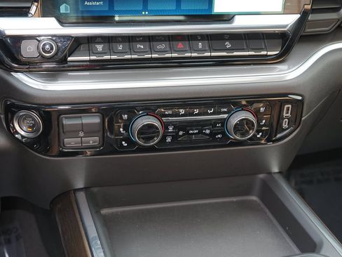 Used 2025 Chevrolet Silverado 3500 High Country w/ High Country Premium Package AWD/4WD image 25