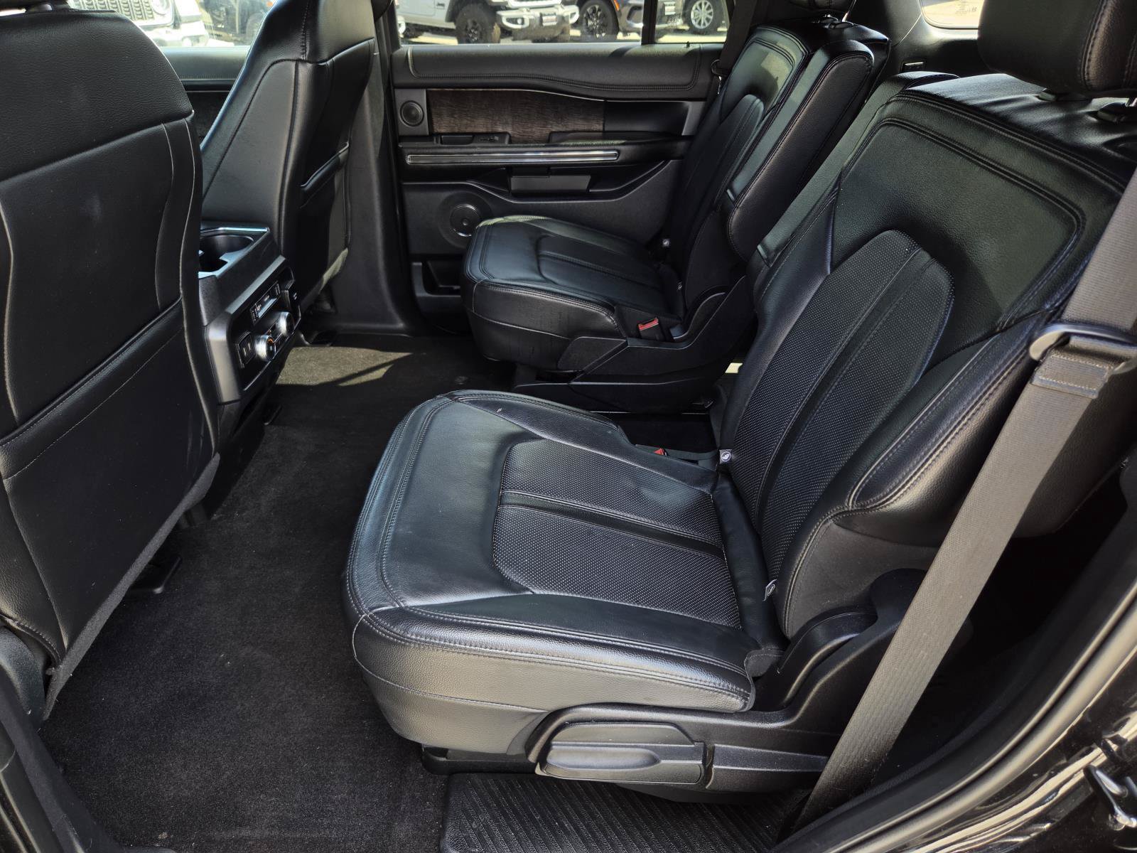 Used 2020 Ford Expedition Limited RWD image 28