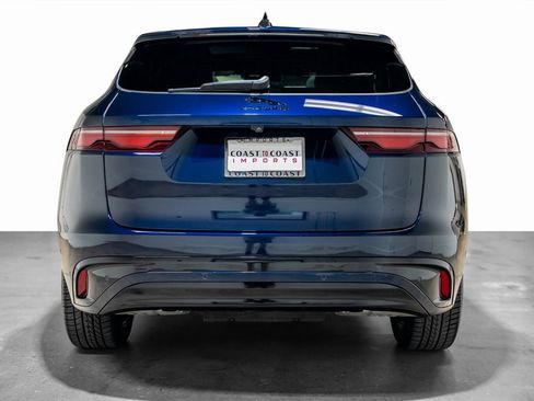 Used 2025 Jaguar F-PACE R-Dynamic S image 11