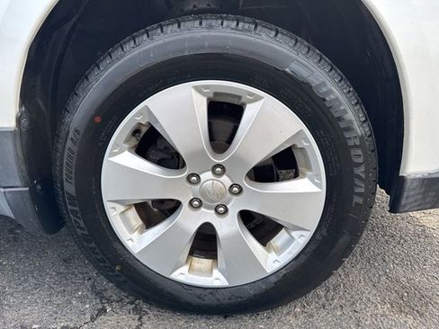 Used 2012 Subaru Outback 2.5i Limited AWD/4WD image 4