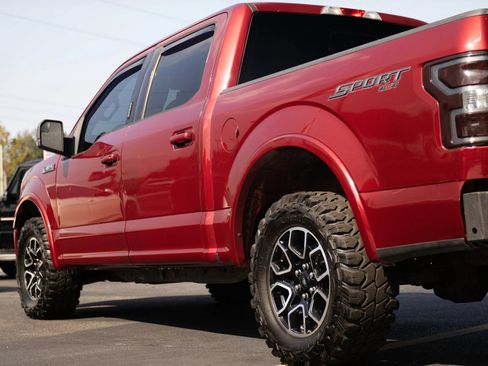 Used 2018 Ford F150 XLT w/ Equipment Group 302A Luxury AWD/4WD image 12