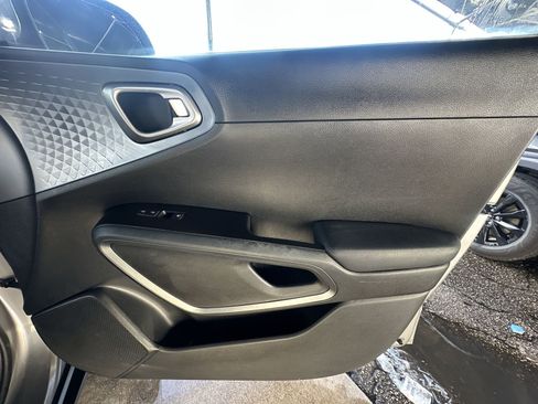 Certified 2023 Kia Soul EX image 29