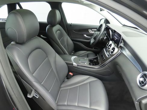 Certified 2022 Mercedes-Benz GLC 300 image 20