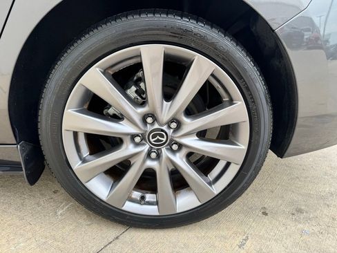 Used 2019 MAZDA MAZDA3 Sedan w/ Premium Package FWD image 9