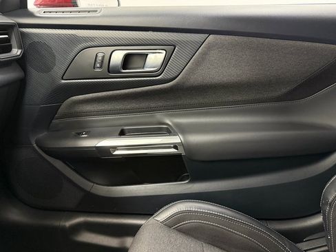 Used 2024 Ford Mustang Coupe image 23