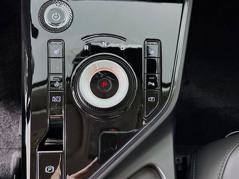 New 2025 Kia Niro Wind image 21