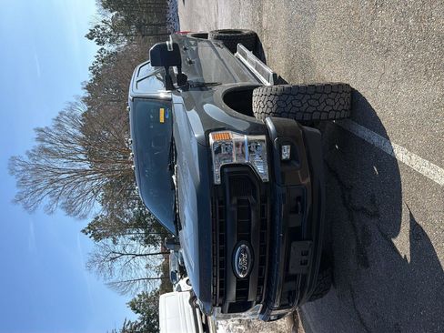 Used 2021 Ford F250 Lariat w/ Lariat Value Package image 9