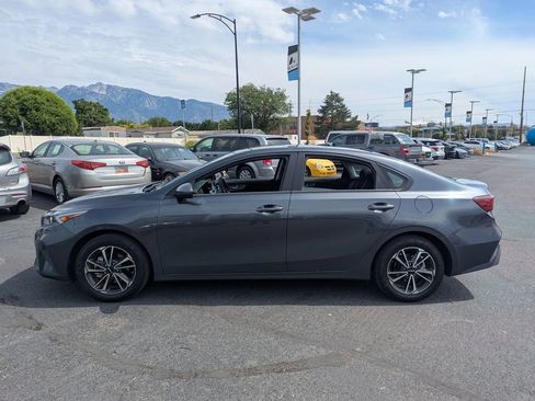 Used 2024 Kia Forte LXS image 8