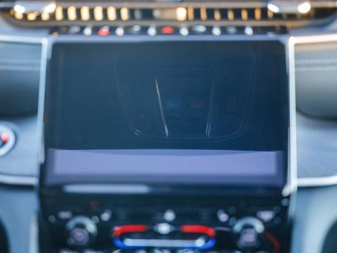 New 2025 Jeep Grand Cherokee Limited w/ Black Appearance Package image 15