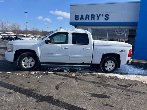 Used 2009 Chevrolet Silverado 1500 LTZ w/ Safety Package image 2