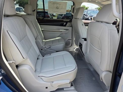 New 2026 Buick Enclave Avenir AWD/4WD image 16
