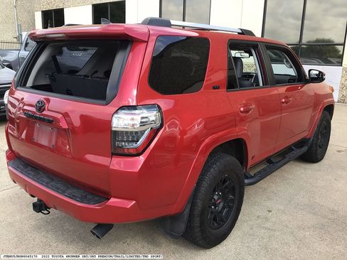 Used 2022 Toyota 4Runner SR5 Premium w/ Moonroof Package image 5