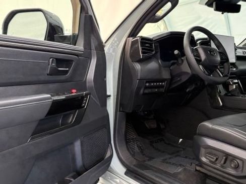 Used 2026 Toyota Tundra Limited AWD/4WD image 30
