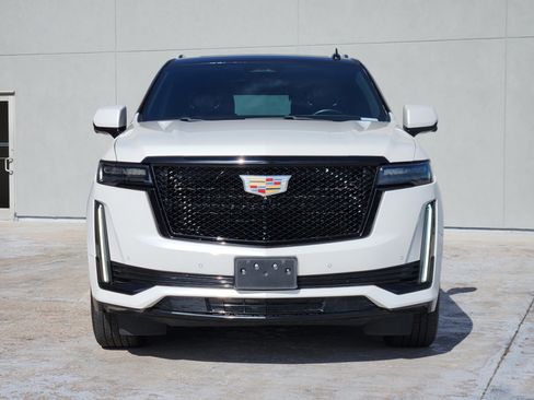 Used 2021 Cadillac Escalade Sport AWD/4WD image 3