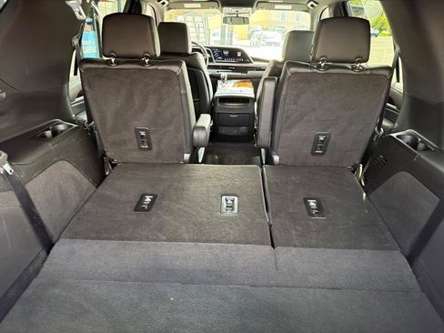 Used 2022 Cadillac Escalade Luxury AWD/4WD image 23