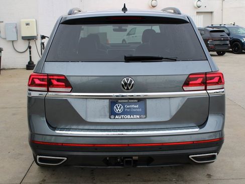 Certified 2022 Volkswagen Atlas SE image 5