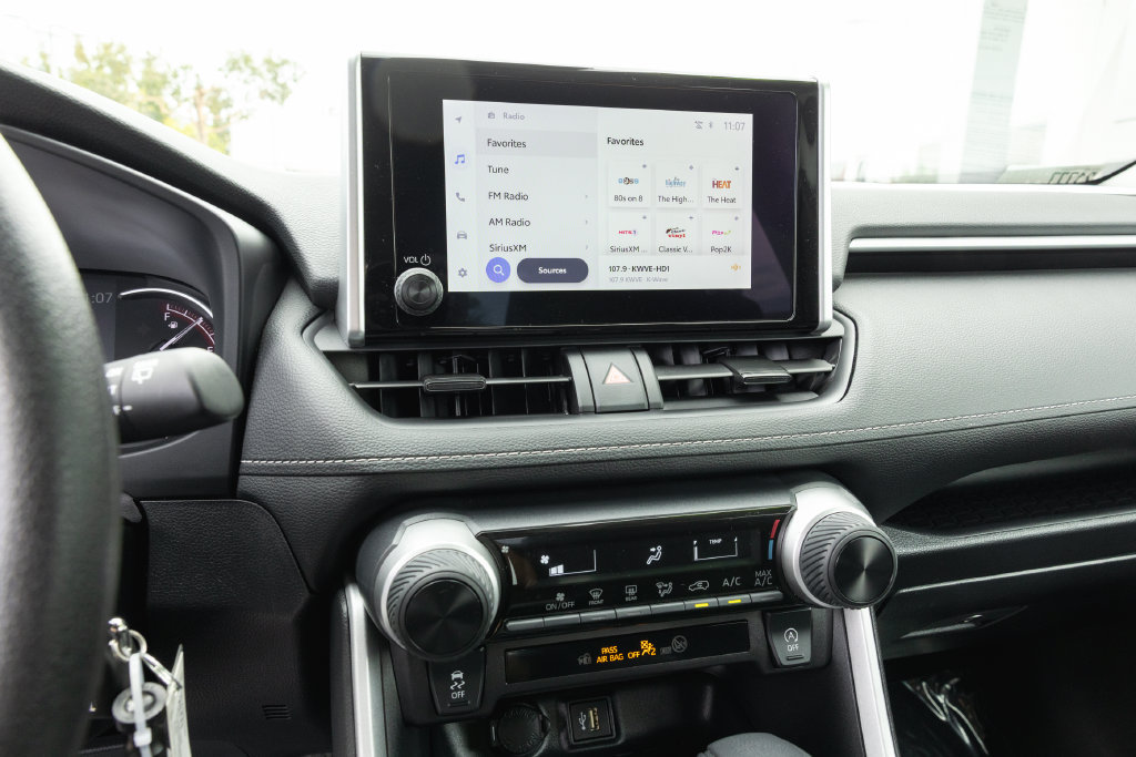 Certified 2025 Toyota RAV4 LE FWD image 17