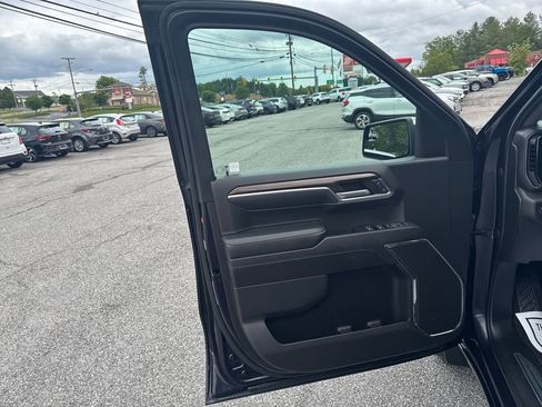 Used 2023 Chevrolet Silverado 1500 LT AWD/4WD image 11