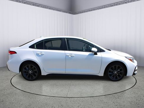 Used 2024 Toyota Corolla SE FWD image 8