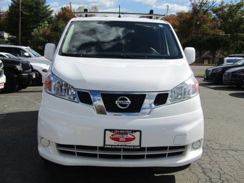 Used 2019 Nissan NV200 SV w/ Back Door Glass Package FWD image 2