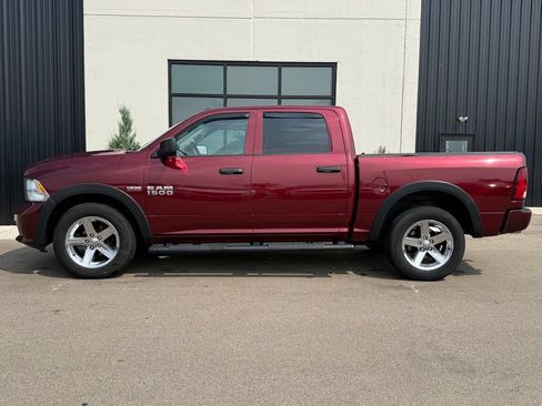 Used 2017 RAM 1500 Express AWD/4WD image 2