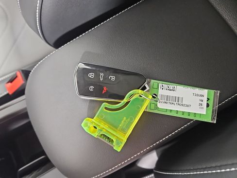 New 2026 Volkswagen Tiguan SE AWD/4WD image 28