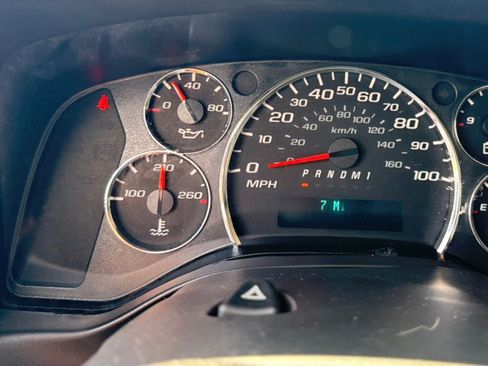 Used 2017 Chevrolet Express 3500 RWD image 29