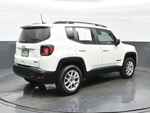 Used 2022 Jeep Renegade Latitude AWD/4WD image 8