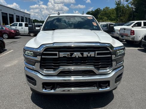 Used 2026 RAM 2500 Tradesman AWD/4WD image 2