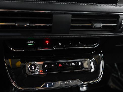 Used 2025 Lincoln Corsair AWD w/ Equipment Group 101A image 24