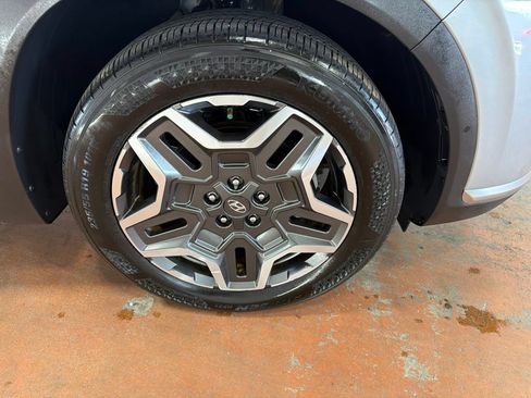 Certified 2023 Hyundai Santa Fe Limited FWD image 10
