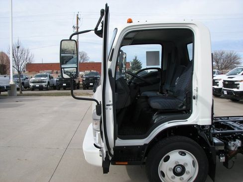 New 2024 Chevrolet Low Cab Forward 4500 XD image 19
