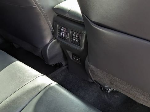 Used 2024 Toyota RAV4 XSE AWD/4WD image 33