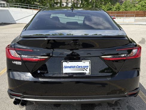 Used 2025 Toyota Camry SE w/ Convenience Package FWD image 9