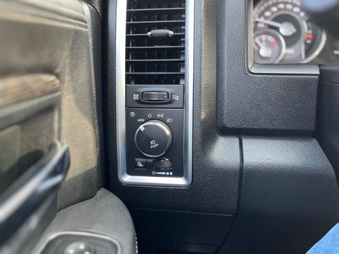 Used 2014 RAM 1500 Limited AWD/4WD image 24