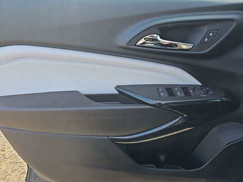 New 2026 Chevrolet Trax LT w/ Midnight Edition image 21