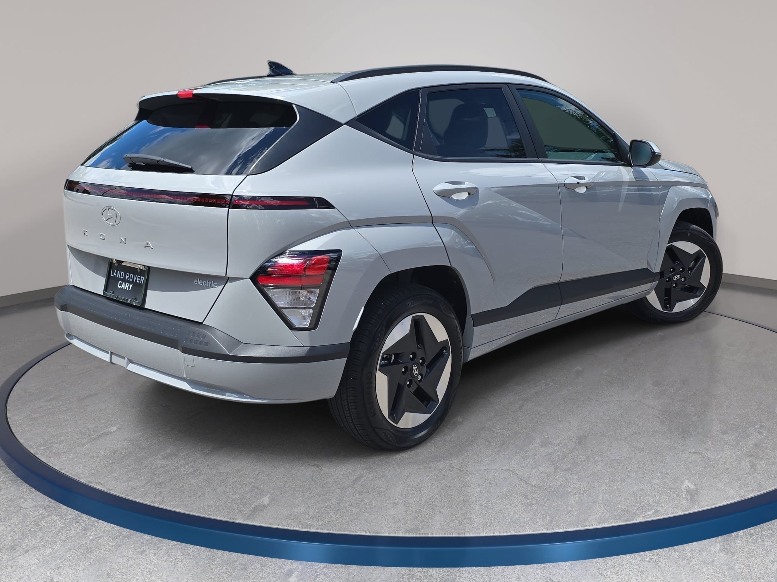 Used 2025 Hyundai Kona SEL FWD image 5