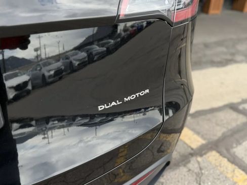 Used 2024 Tesla Model Y Long Range AWD/4WD image 34