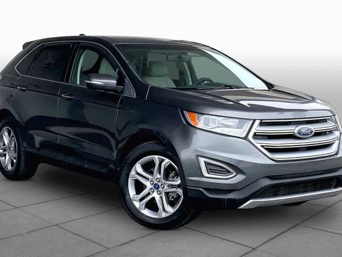 Used 2018 Ford Edge Titanium FWD image 3